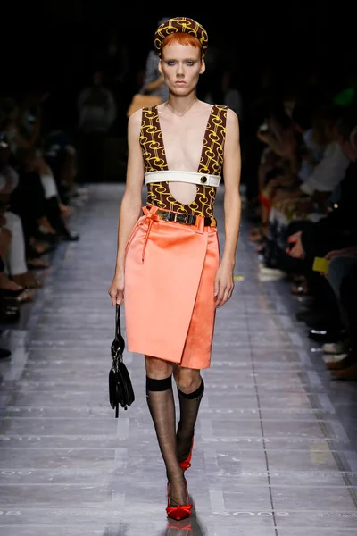 Look 8